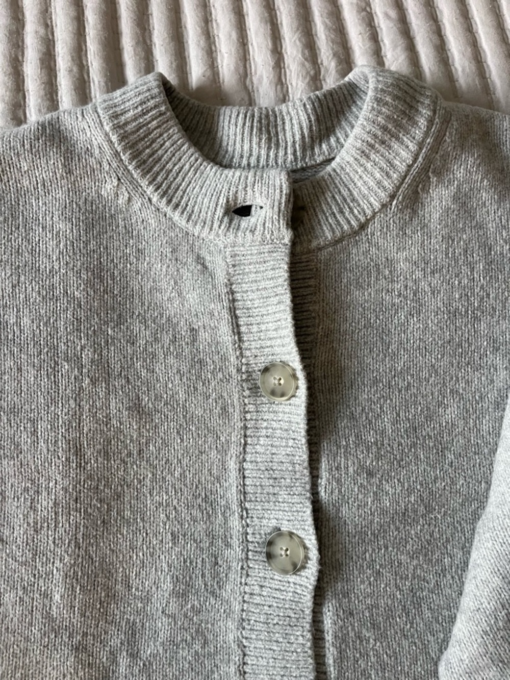 GAP Heather Light Gray Button Cardigan - Picture 3 of 3